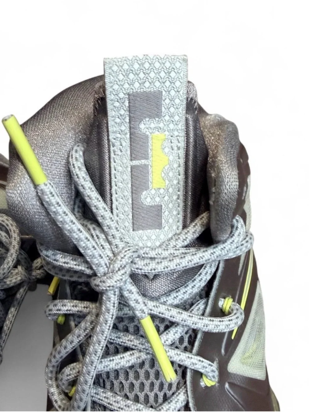 Nike Men’s Athletic Shoes - Gray/Yellow